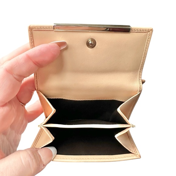 Gucci Floral Pink White & Tan Canvas & Leather Compact Bifold Wallet - Picture 7 of 13